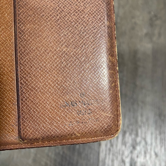 LOUIS VUITTON Mens Bi-Fold Wallet - Picture 5 of 9